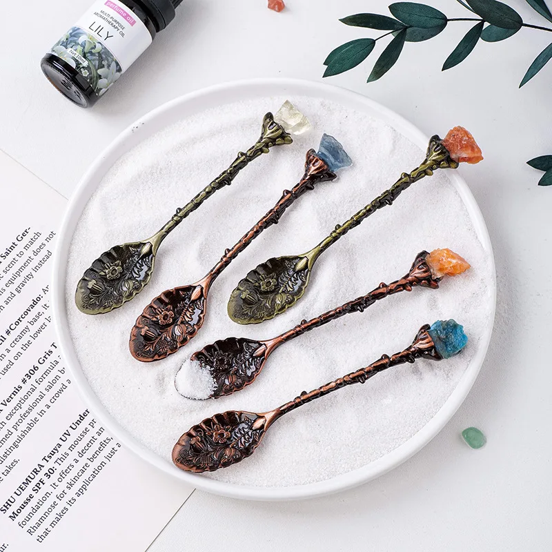 Natural Crystal Stone Carved Spoon Vintage Style Engraved Stirring Spoon for Dessert Tea Coffee Crystal Craftsmanship Utensil
