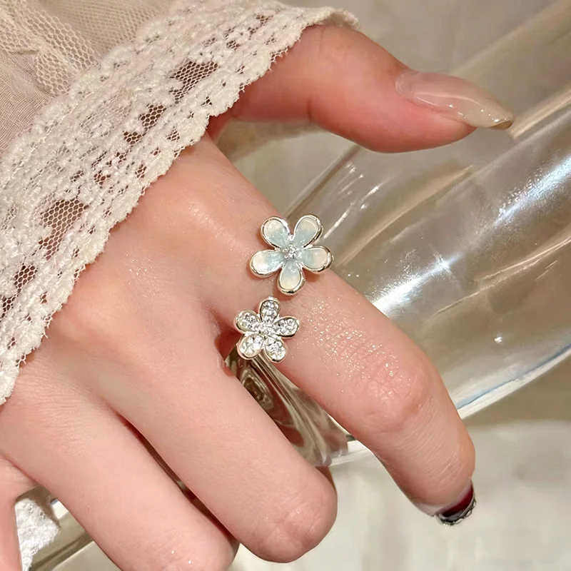 

Sweet Bule Little Flower Finger Open Rings for Women Girl Fashion New Jewelry Accessories Gift Party Beach Vacation