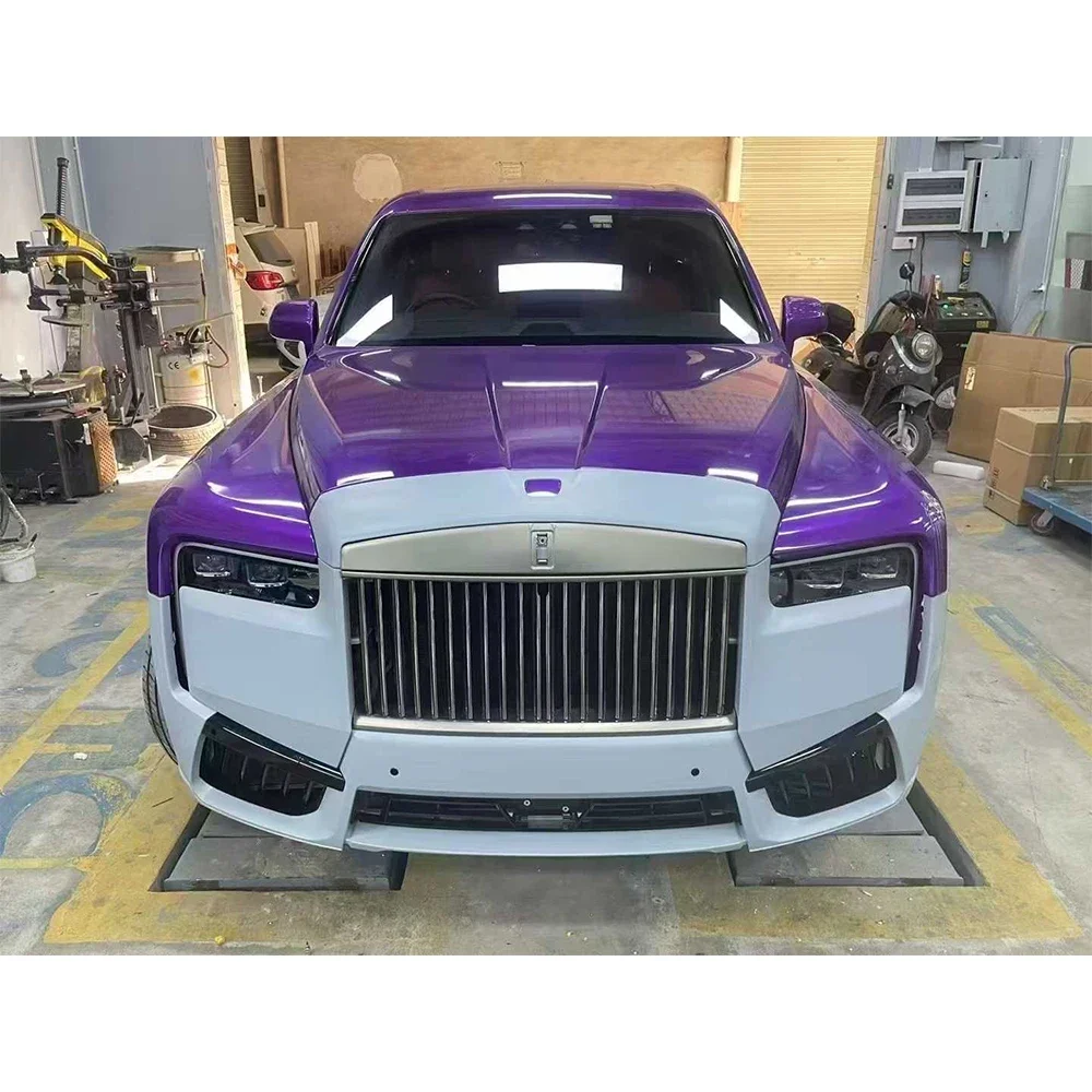 مناسبة لترقية رولز رويس من 24 كولينان إلى 25 كولينيان