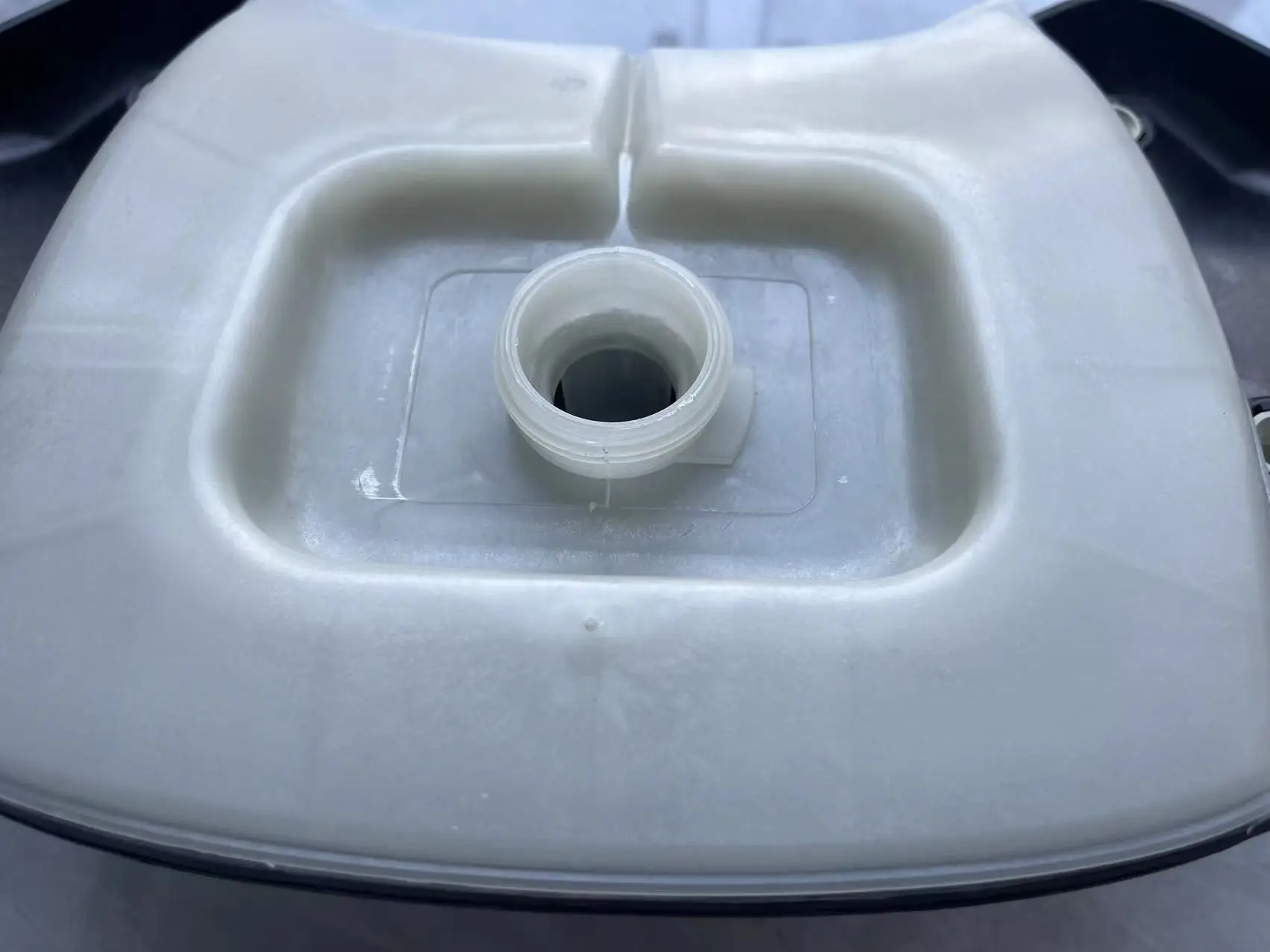 Expansion Tank,Radiator Coolant Expansion Header Tank for Mclaren MP4-12C,625C,650S,675LT,11L0553LP,11L0379CP,Original New view 4