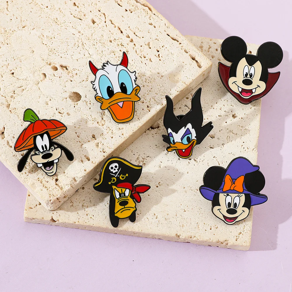 Disney Minnie Brooch  Action Anime Figures Badge of Metal Bag Accessories Halloween Children Birthday Gift for Friends Cute Pins