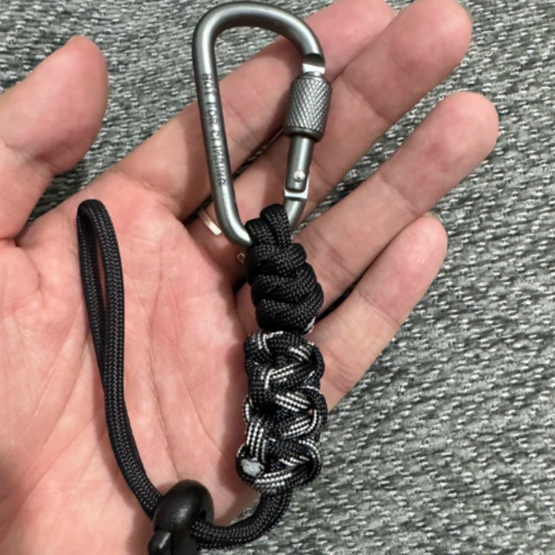 Multifunctional lanyard with carabiner for water bottles, backpack hanging clip, paracord accessories, outdoor gear