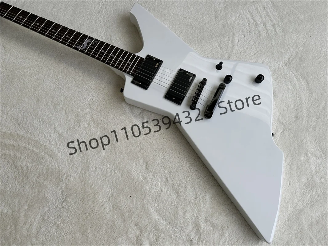 Guitarra eléctrica Custom Shop Ltd. Snake Byte con caja para batería de 9V, pastilla EMG China, herrajes negros