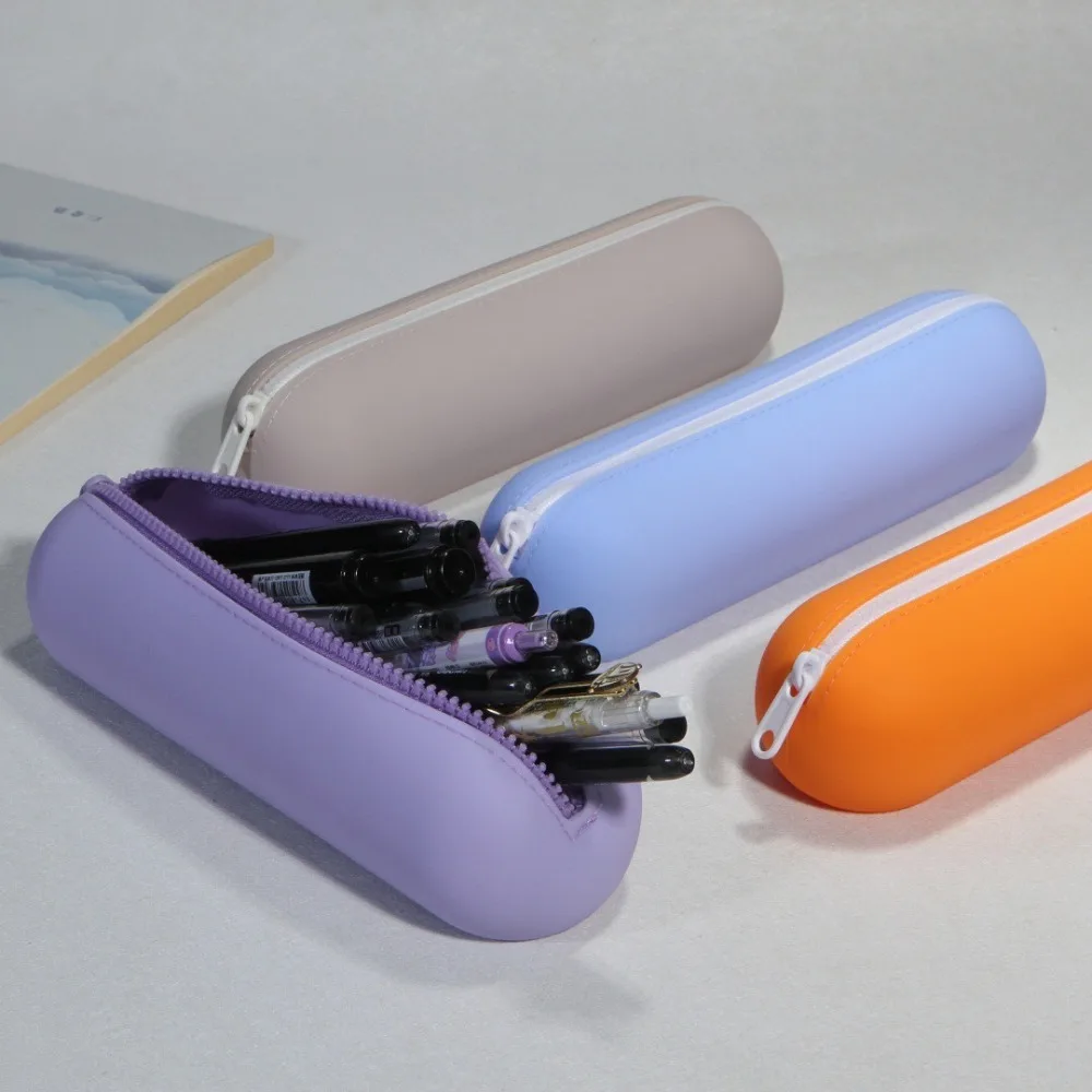 

Large capacity Straight Hair Comb Storage Bag Waterproof Lightweight Silicone Pen Bag Soft Zipper Cosmetics Storage Bag