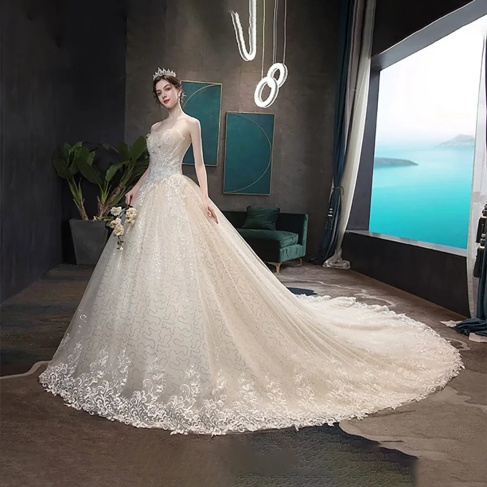 Elegant A Line Wedding Dress For Women  Lace Appliques Strapless Sleeveless Bride Gowns Tailor Made Princess Dresses