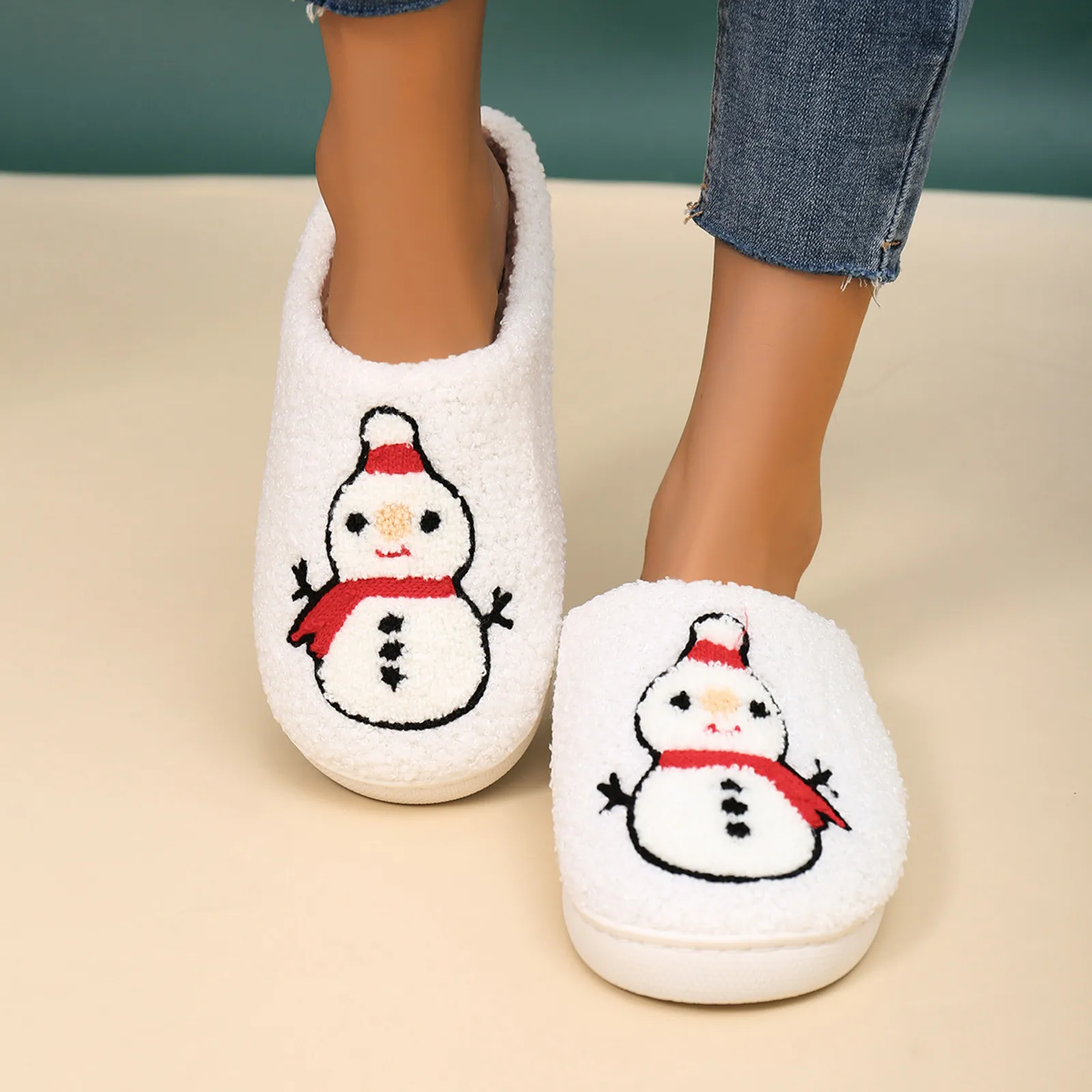 Winter Warm Slippers Christmas Plush Slippers Santa Claus Snowman Xmas Tree Slippers Plush Cotton Shoes for Indoor Bedroom 37-45