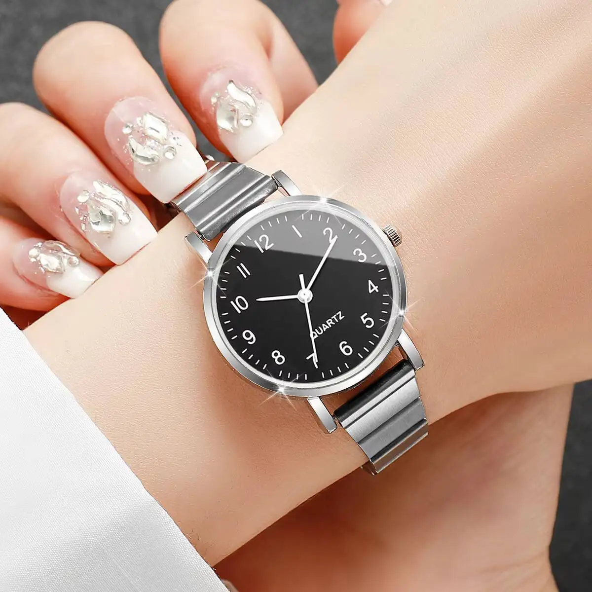 Fashion Women Watches Simple Ultra-thin Stainless Strap Ladies Quartz Wristwatch Reloj Mujer（Without Box）