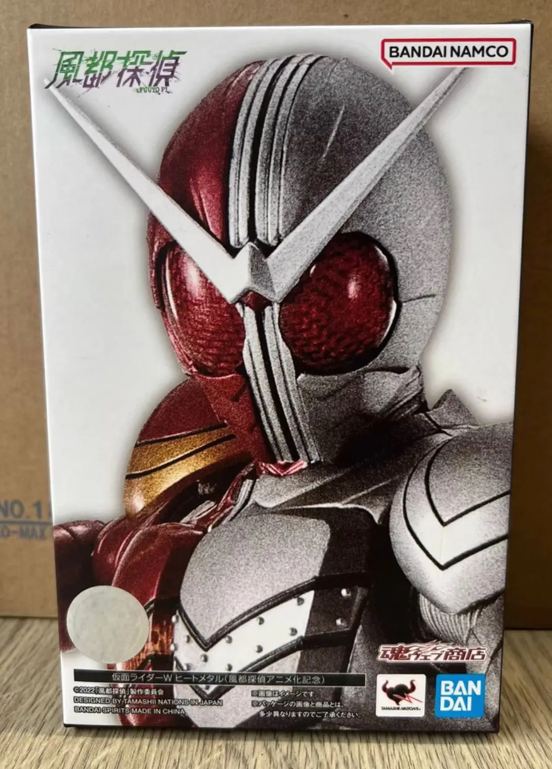 

В наличии Оригинальная фигурка Bandai SHF Real Bone Sculpture Kamen Rider W Fanatic Metal Form, подарок, украшение, аниме-игрушка, модель