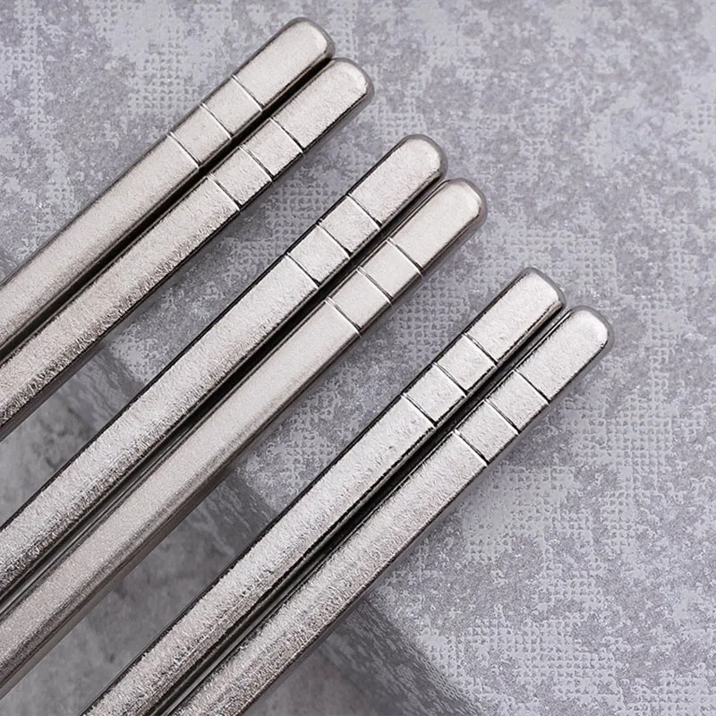 5 قطعة 23 سنتيمتر عيدان تناول الطعام التيتانيوم خفيفة الوزن دائم عيدان أدوات المائدة المنزلية في الهواء الطلق التخييم أطباق عيدان تناول الطعام التيتانيوم النقي