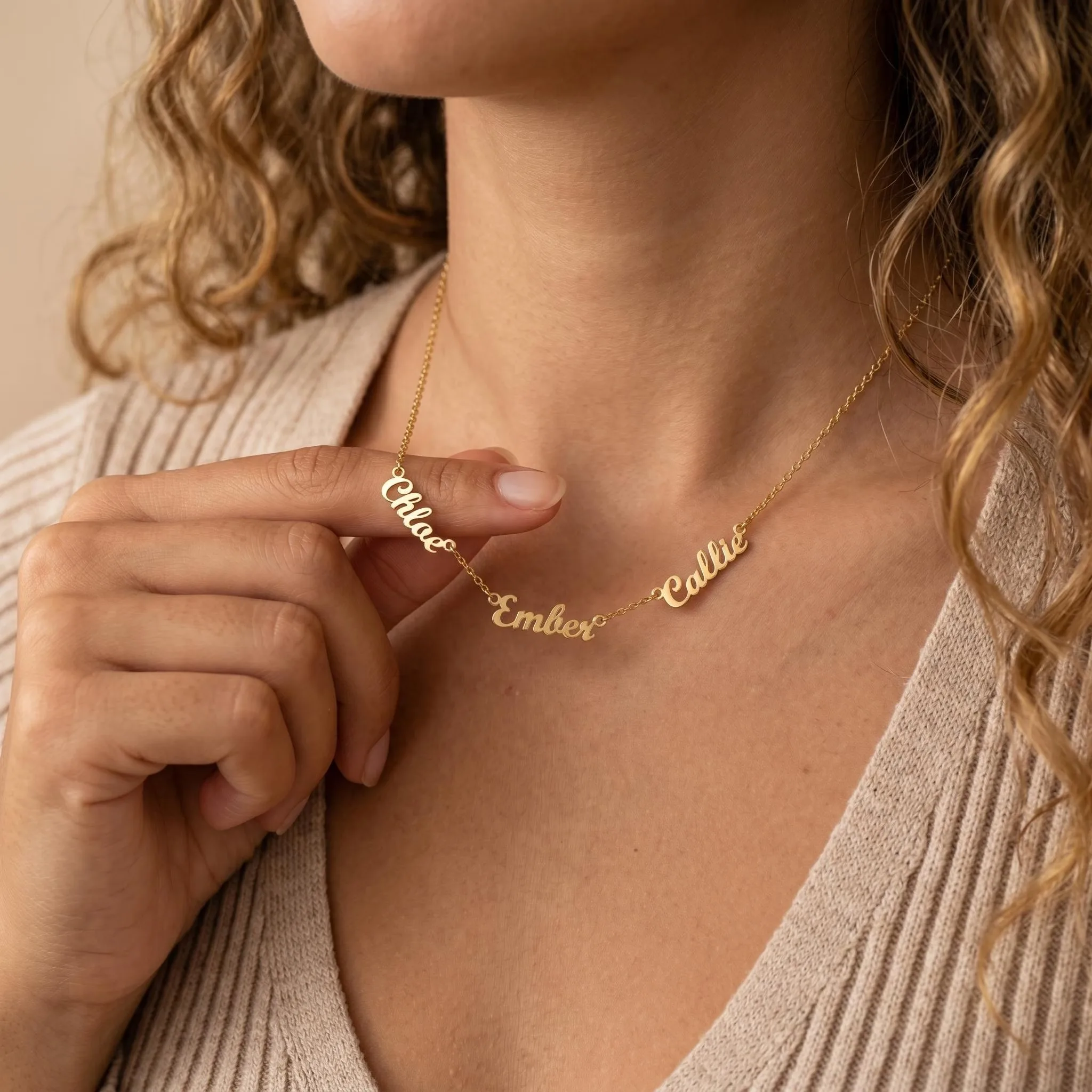 Individuelle Halsketten mit drei, vier, fünf oder sechs Namen für Frauen, Edelstahl, personalisierter Anhänger, personalisierte Halskette, Schmuck – Detail 3