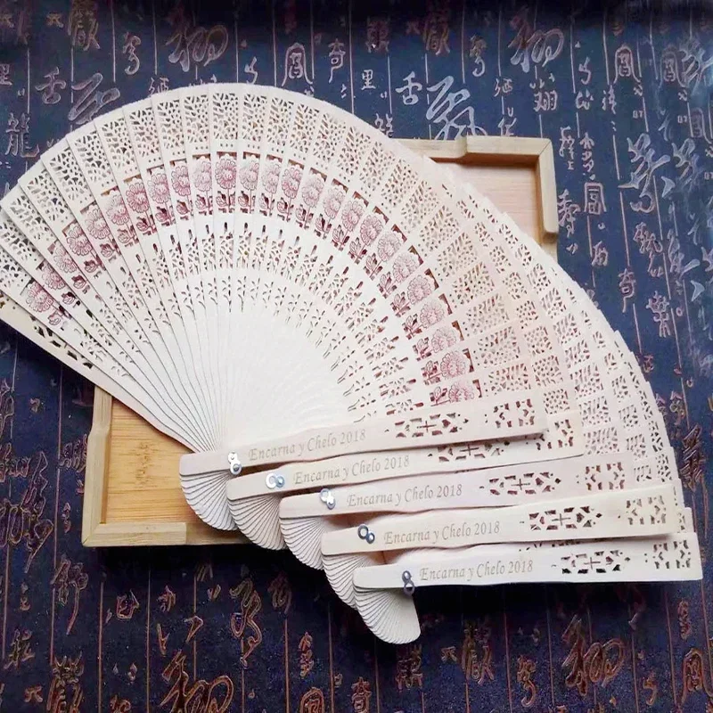 

100Pcs Personalized Carved Wood Folding Hand Fans, Customized Wedding Party Gift, Bridal Shower Gift, mariage abanicos para boda