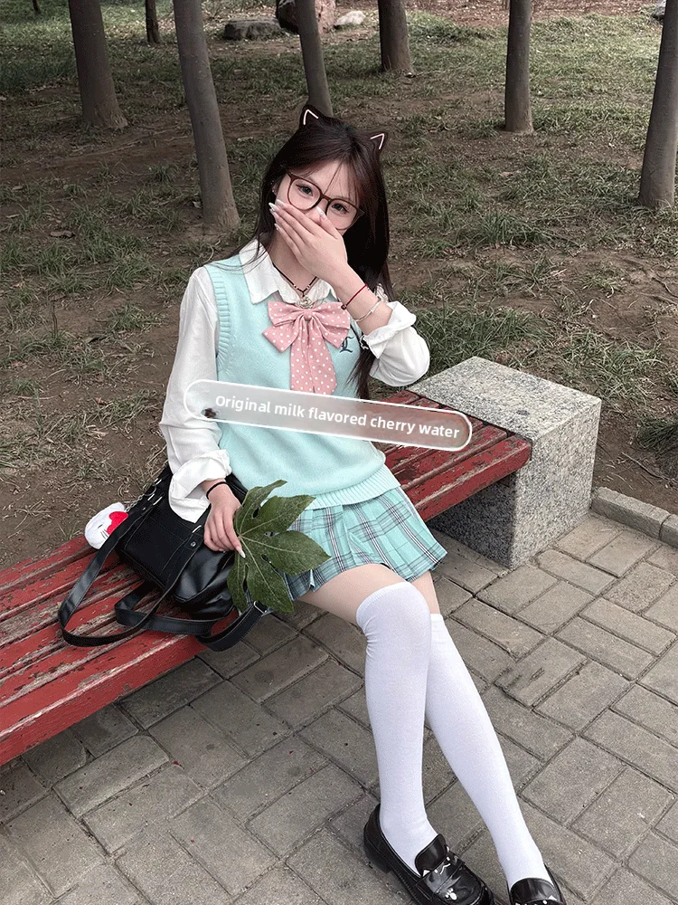 

Original Knitted Vest irt Thin Summer Sle School orm Skirt Set Pleated Original Design Lightweight Polyester Material