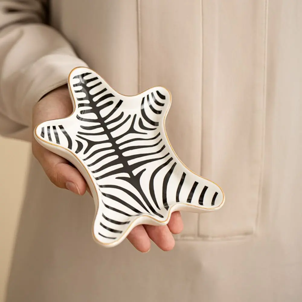 

Керамический поднос для ювелирных изделий в стиле Ins, портативный простой поднос для хранения в ванной комнате, креативная многофункциональная тарелка для хранения, кухня