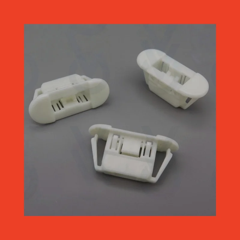 

100pcs OEM Boot Carpet & Interior Lining Kick Plate Retaining Clips Fastener For Infiniti Nissan Micra 769883J000