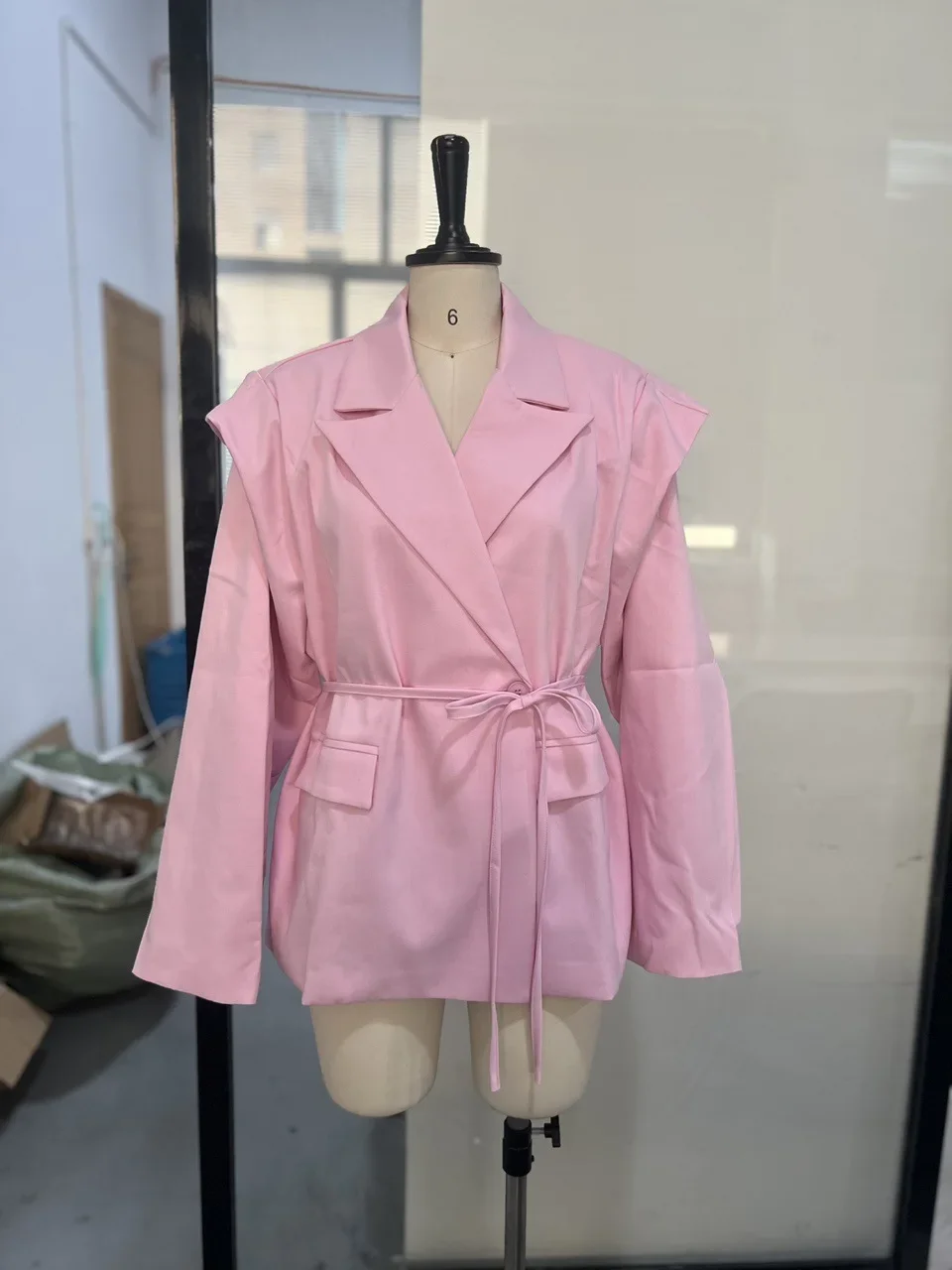 الشارع الدانتيل يصل المرأة السترة زر أصفر كم طويل التلبيب زر البدلة سترة 2025 الربيع الصيف سيدة فضفاضة أبلى غير رسمية