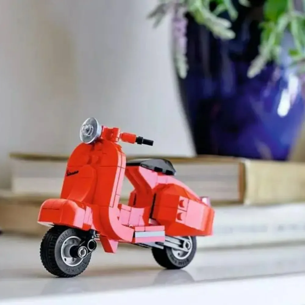 Lego Vespa (40517) Scooter Its Handlebars and Seat, and Comes In A