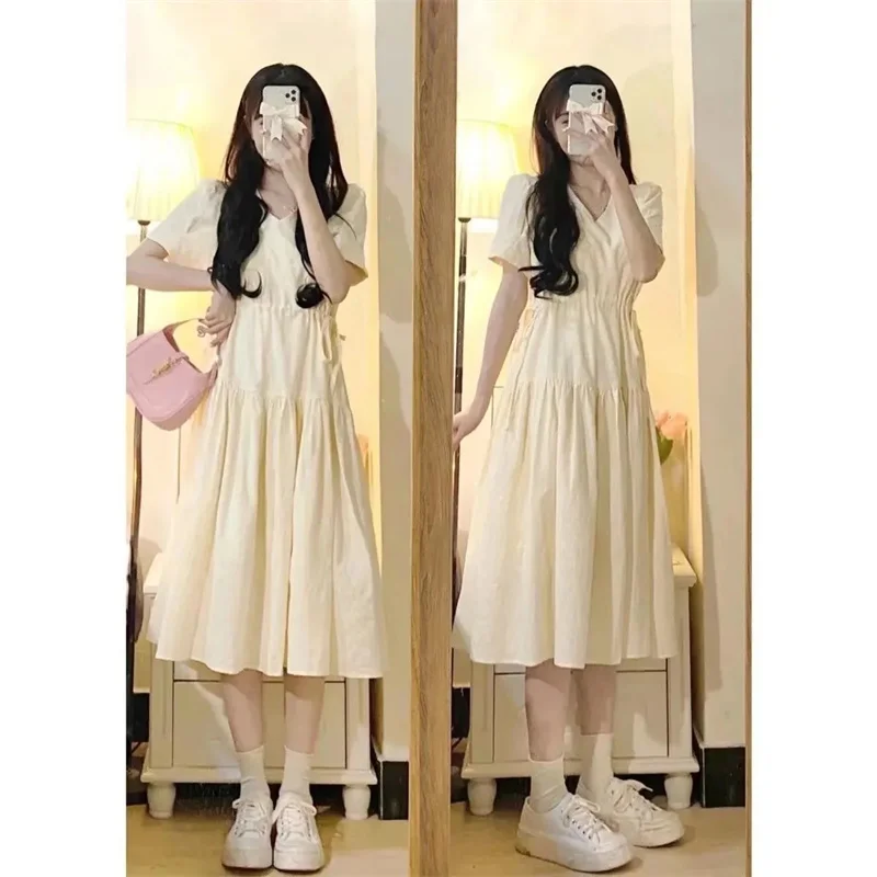 2026 Summer Gentle Style First Love Yellow Long Skirt V-Neck Cinched Waist Slimming Bubble Sleeves French Retro Dress Yellow