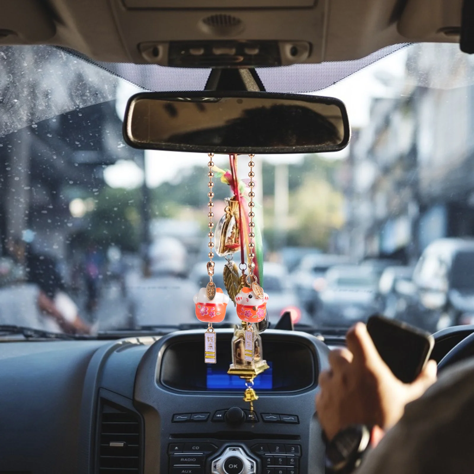 

1Pair Ceramic Fortune Cat Car Hanging Charm Japanese Style Decorative Pendant for Rearview Mirror Car Interior