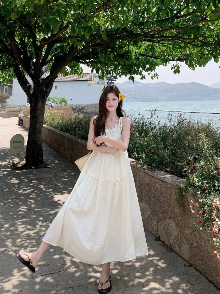 

Sweet Embroidered Floral Halter Dress Women's Summer 2026 Trendy Vacation Style Gown Bohemian High Waist Loose Fit A-Line Skirt