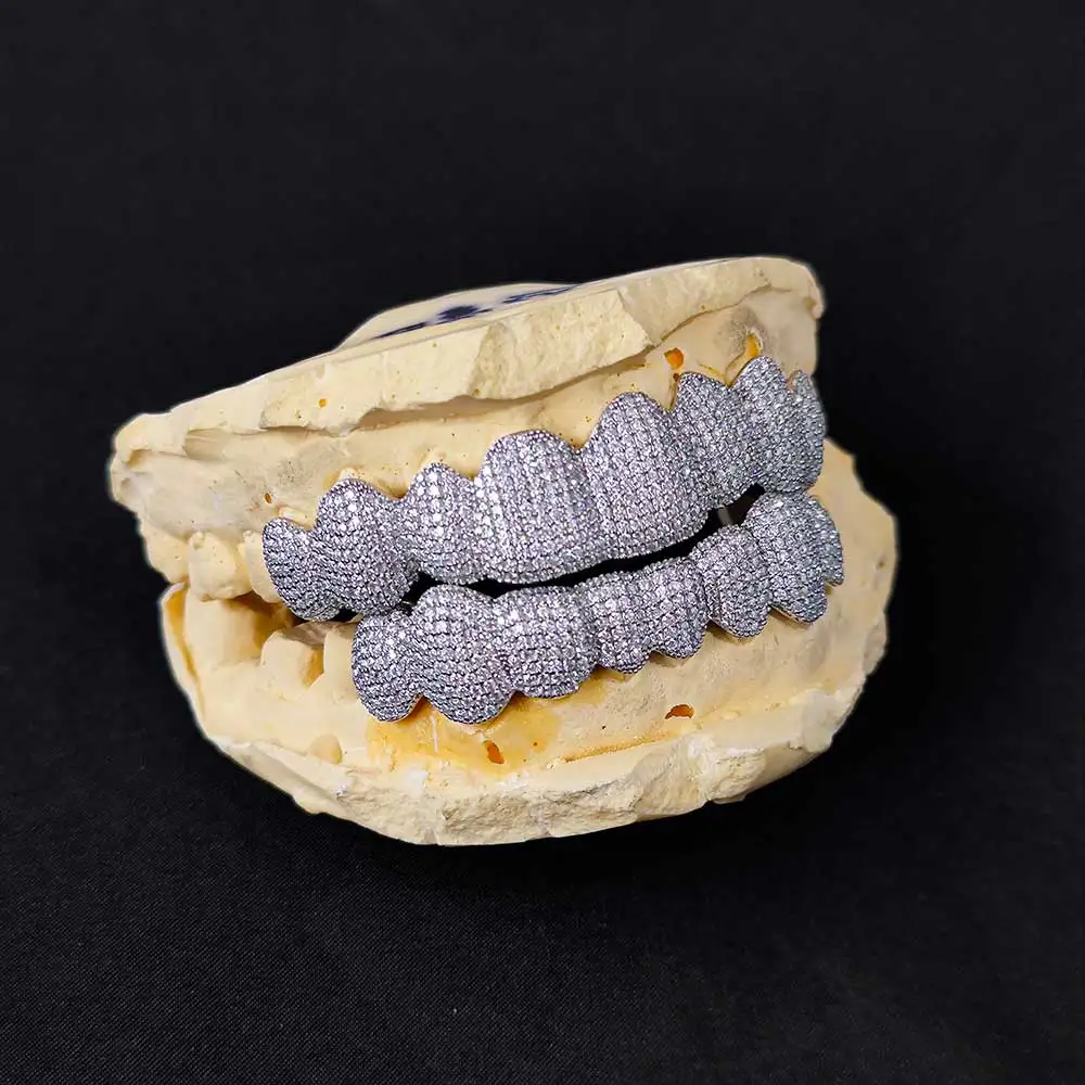 Hot selling Custom Made Personalized Tooth Sterling VVS Moissanite Diamond Mens Iced Out Grillz Teeth Decoration