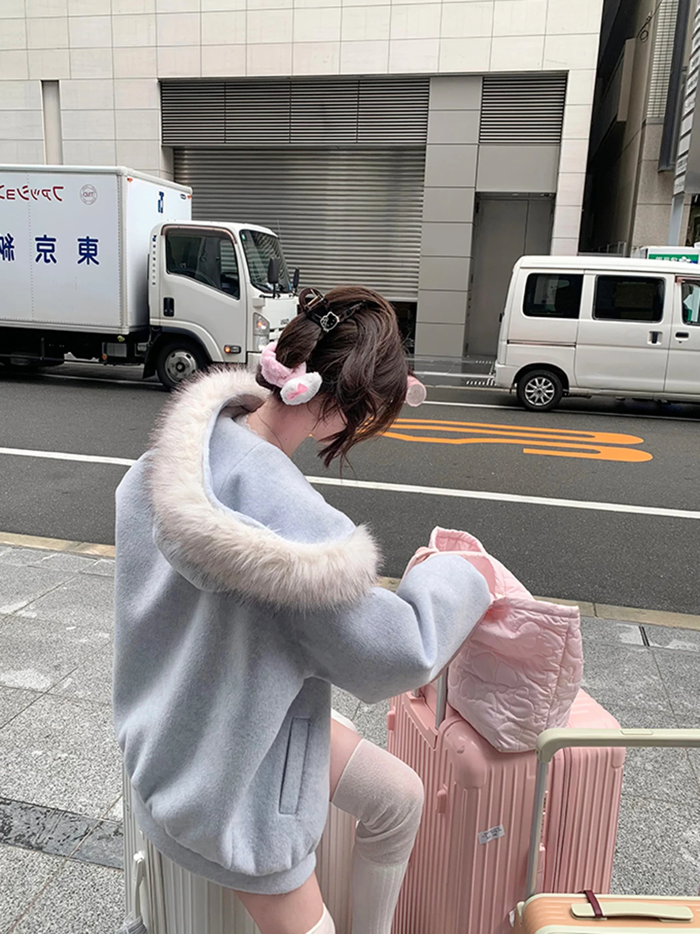 

Корейское женское шерстяное пальто с большим меховым воротником и капюшоном, свободного кроя, класса люкс, теплое, на молнии, хлопковая толстовка, зимняя куртка