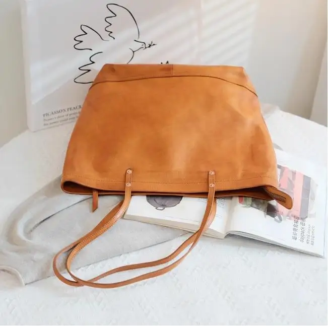 LuxuryGenuine Leather Women's Handbags Zipper Tote Bag Can Put 14 Inch Laptop Large Capacity Niche Retro Texture Commute