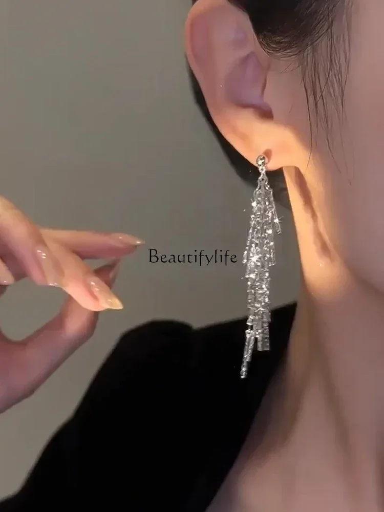 

Temperament long fringed earrings women's 2024 new trendy high-end earrings light luxury