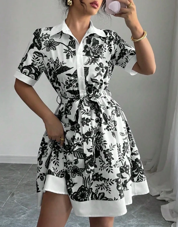 فستان صيفي بسيط وعصري بحزام مطبوع بأكمام قصيرة للنساء