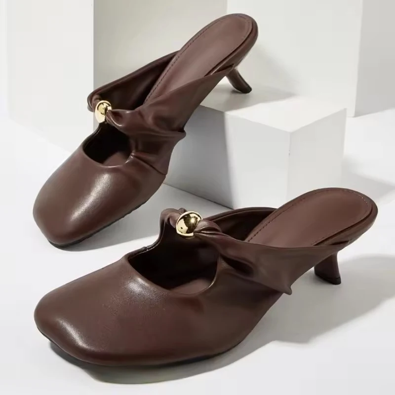 

Liyke весенняя женская обувь дизайнерские туфли-лодочки на низком каблуке шлепанцы брендовые модные плиссированные кожаные женские туфли-лодочки с металлической пряжкой тапочки сандалии