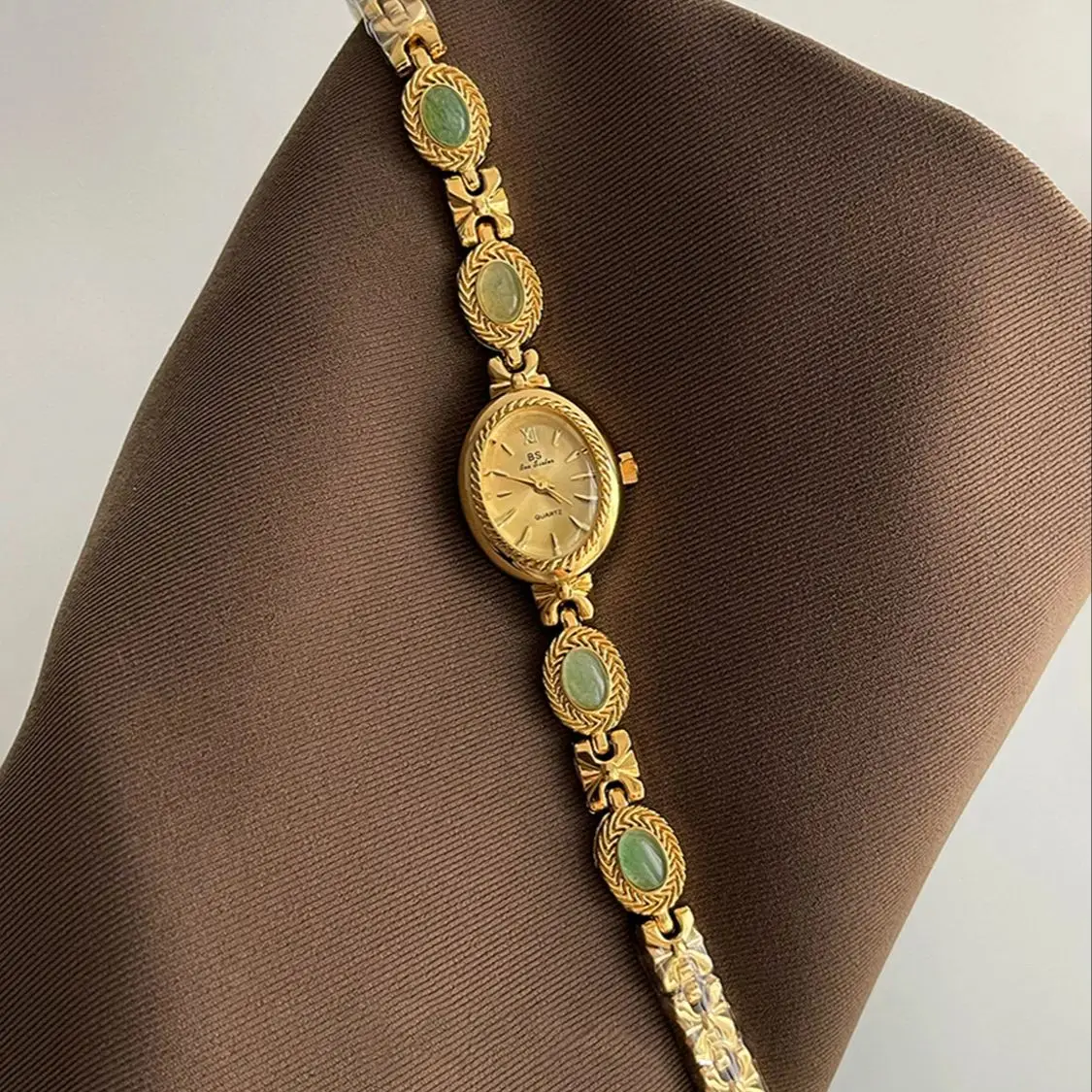 Vintage Women's Watches Emerald Strap, Chain Watch, Waterproof Quartz Watch, Suitable for Daily Wear and Vacation Wear
