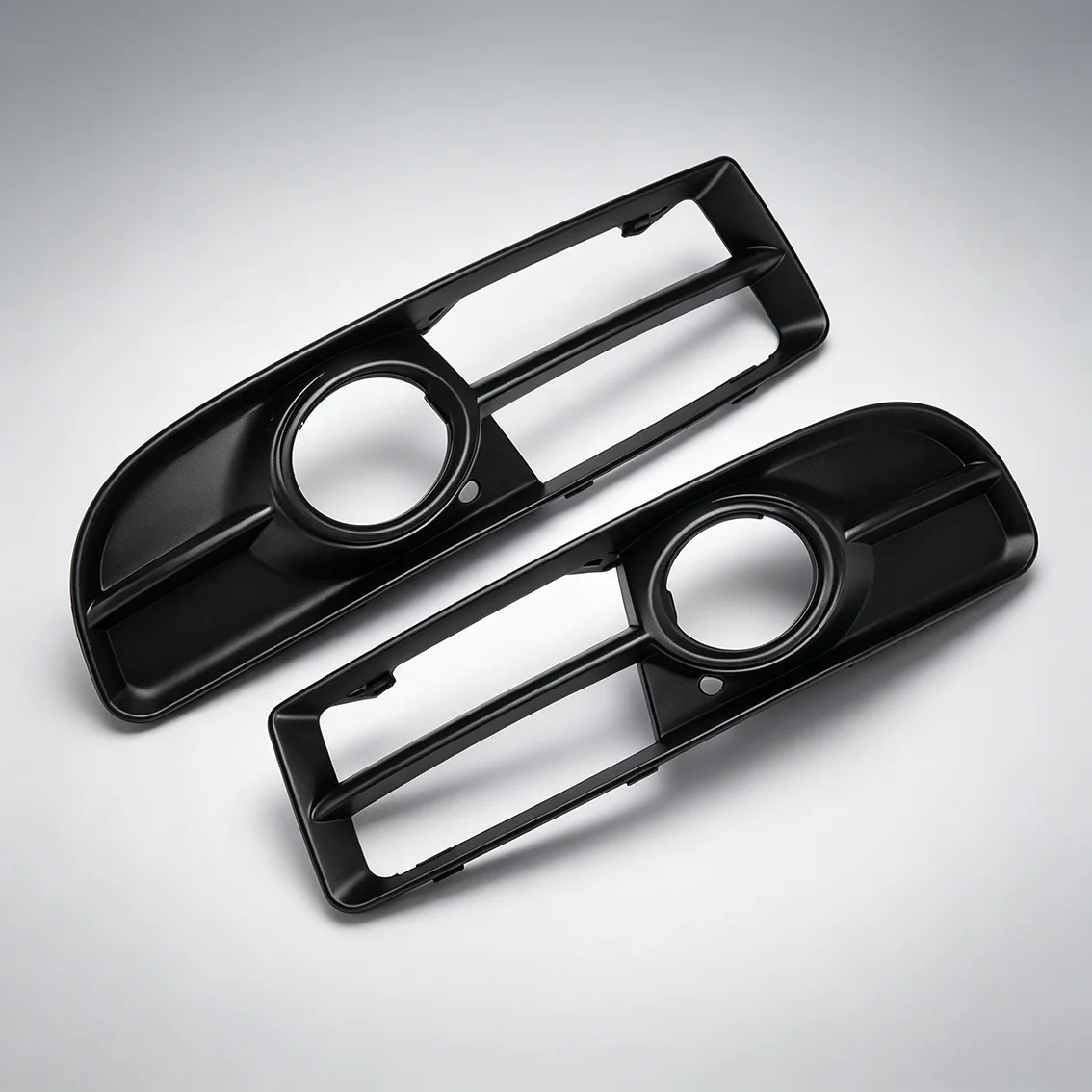 Front Bumper Lower Fog Light Grille Trim Cover For Audi A4 B7 S4 S-Line 2005-2008 1x Left Right Side 8E0807681F 8E0807682F