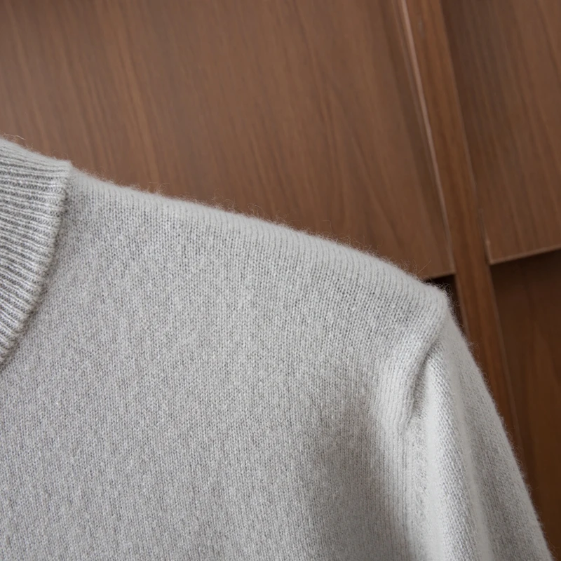 A-الصف شبه البريدي وهمية الرقبة الرجال الخريف الشتاء 100% الكشمير الخالص البلوز سترة أسفل سترة بلون محبوك سترة