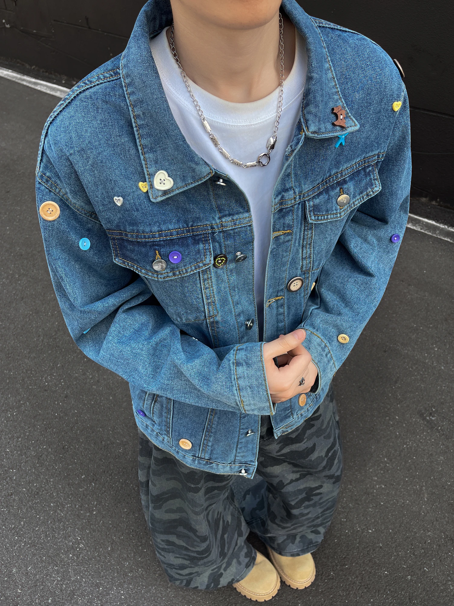 

Джинсовая куртка на пуговицах, весенне-осенняя, модная, стильная рабочая одежда, с американским воротником, парные топы, свободный крой, длинный рукав