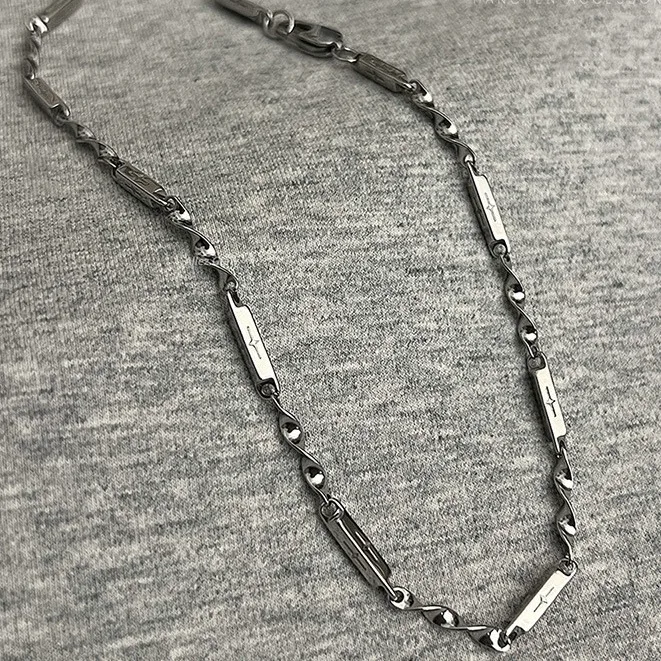 Men s Mobius Necklace Titanium Steel Starry Design Fashion Hip Hop Punk Chain Pendant Jewelry for Women Simple Unisex