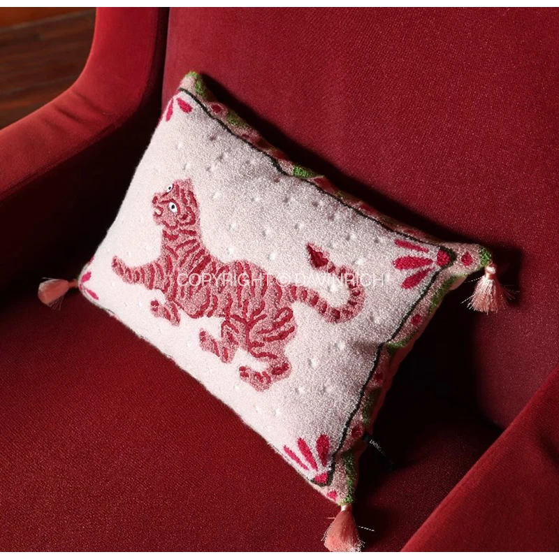 DAVINRICH Luxury Handmade Punch Needle Pink Leopard Lumbar Pillow Cover Mythical Creature And Artistic Cushion Case With Tassels