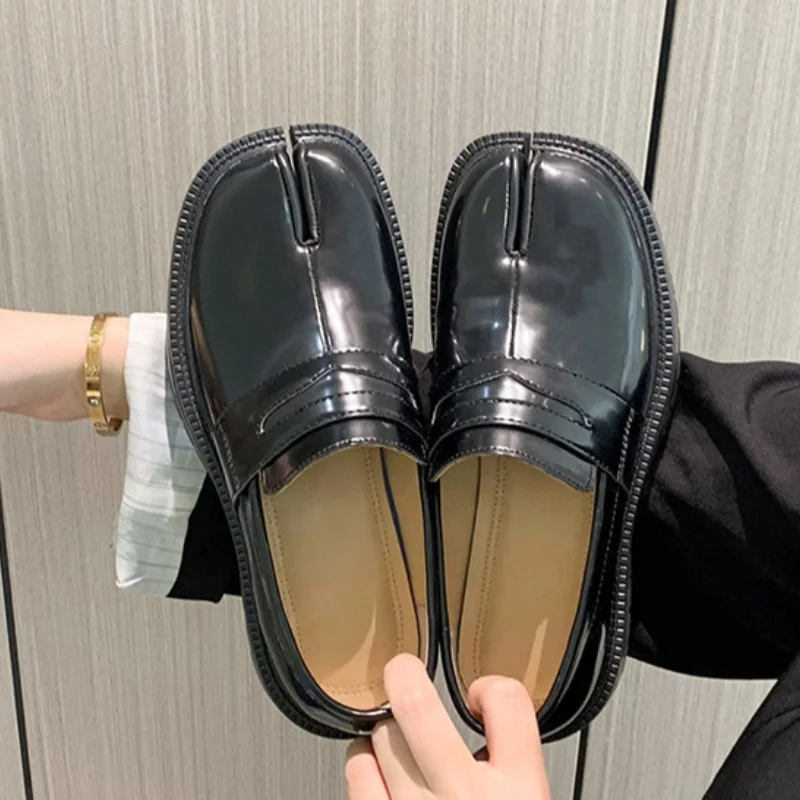 

Chunky Heel Platform Unisex Leather Shoes Fashion All Match Casual Designer Loafers British Style Large Size Women Pumps Luxury