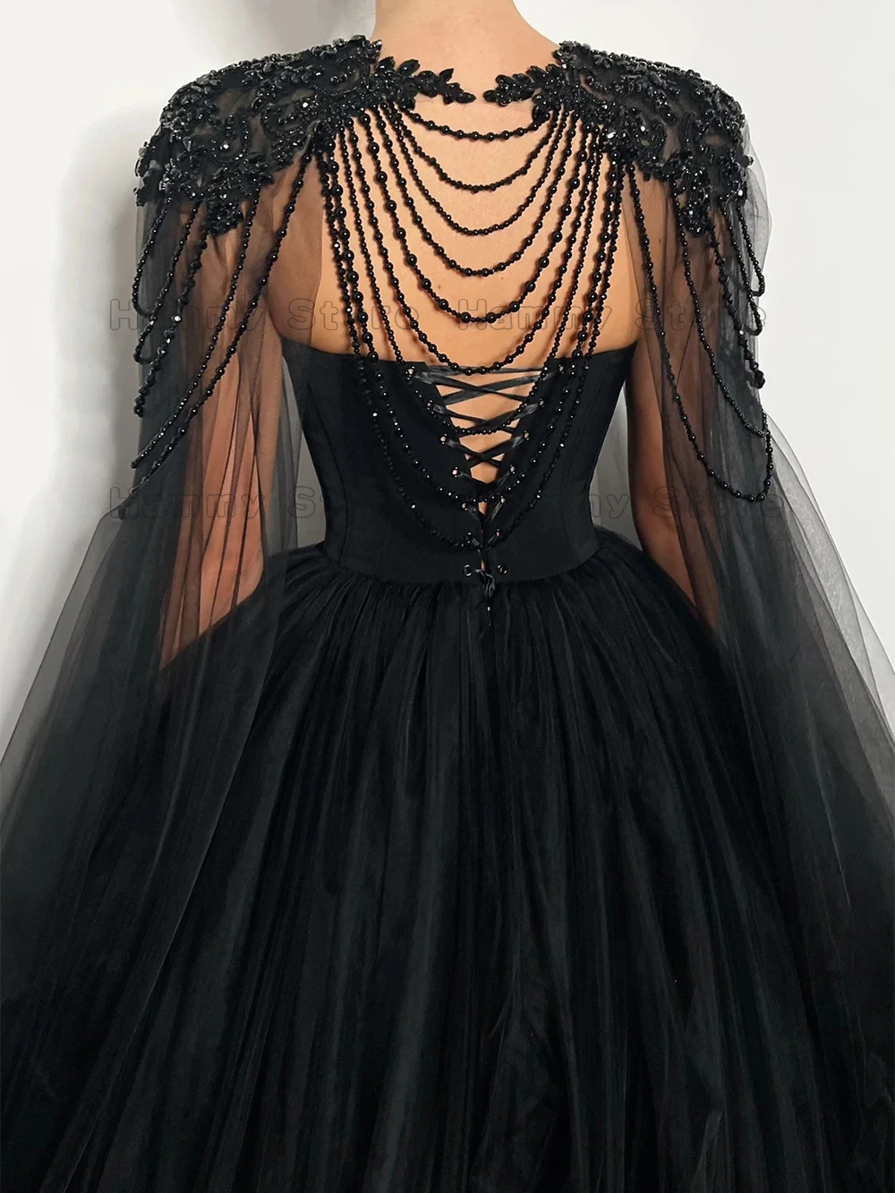 High Quality Gothic Wedding Dress with Beading Detachable Cape Sweetheart Sleeveless Pearls Sweep Train Tulle Black Bridal Gown