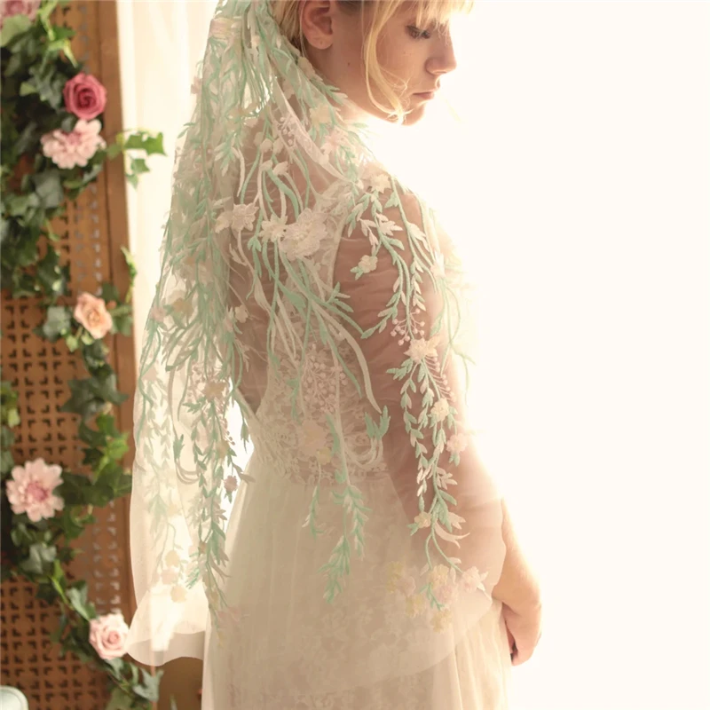 Light Pink Green Floral Wedding Bridal Veils With Comb Short Embroidered Flowers Leaves Outdoor Unique Accessories For Brides