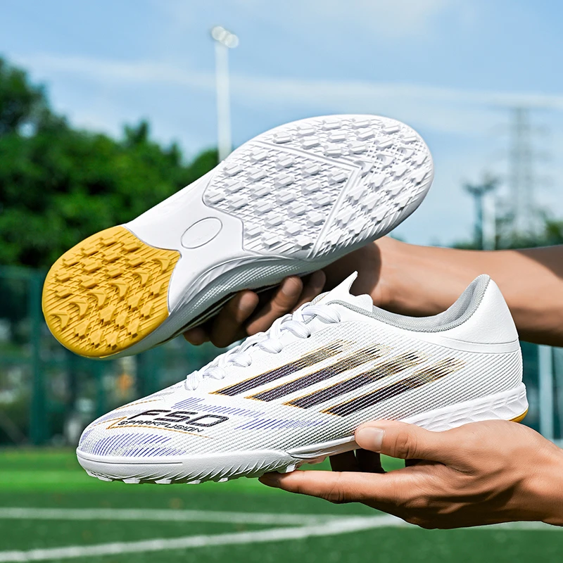Novos homens profissionais botas de futebol macio tênis jogo sapatos de futebol ultraleve futsal de alta qualidade tf/fg unisex venda quente chuteiras