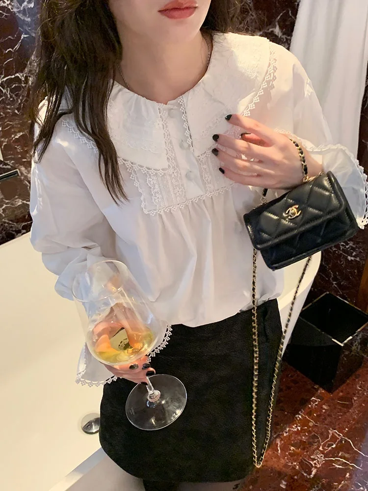 

White Lace Splicing Long Sleeve Shirt Women's Stylecourt Design Sense Sweet Style V Neck Loose Fit Polyester Fiber