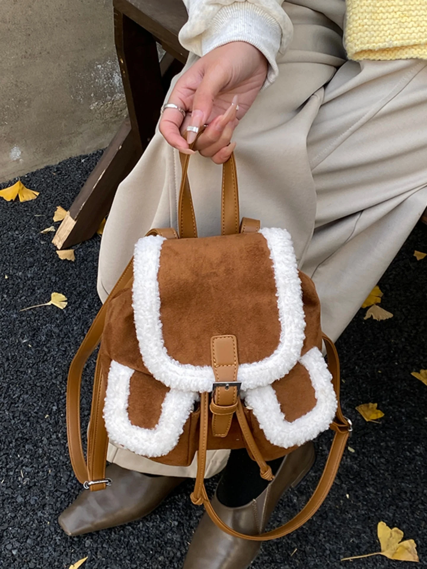 

Korean Style Plush Backpack Women's Versatile Large Capacity Retro Daily Travel Bag New Fashion Autumn Winter Backpack