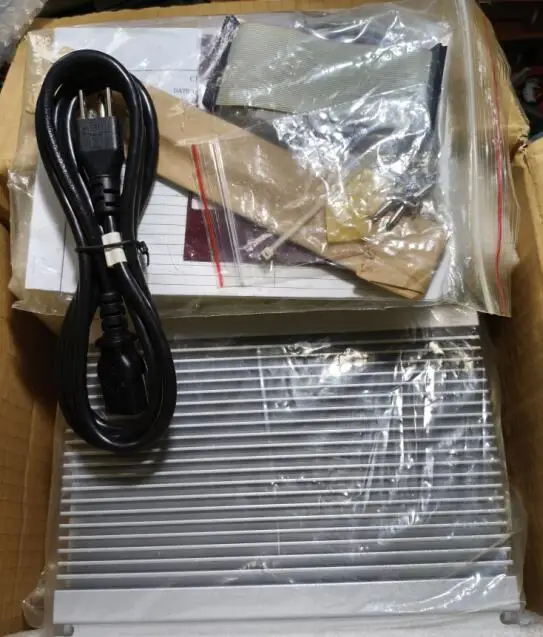 eBOX746A-FL Sistema integrado sin ventilador eBOX746A-FL-RC BOX PC Nuevo original con procesador VIA hasta 1,5 GHz SBC84710 A4-RC