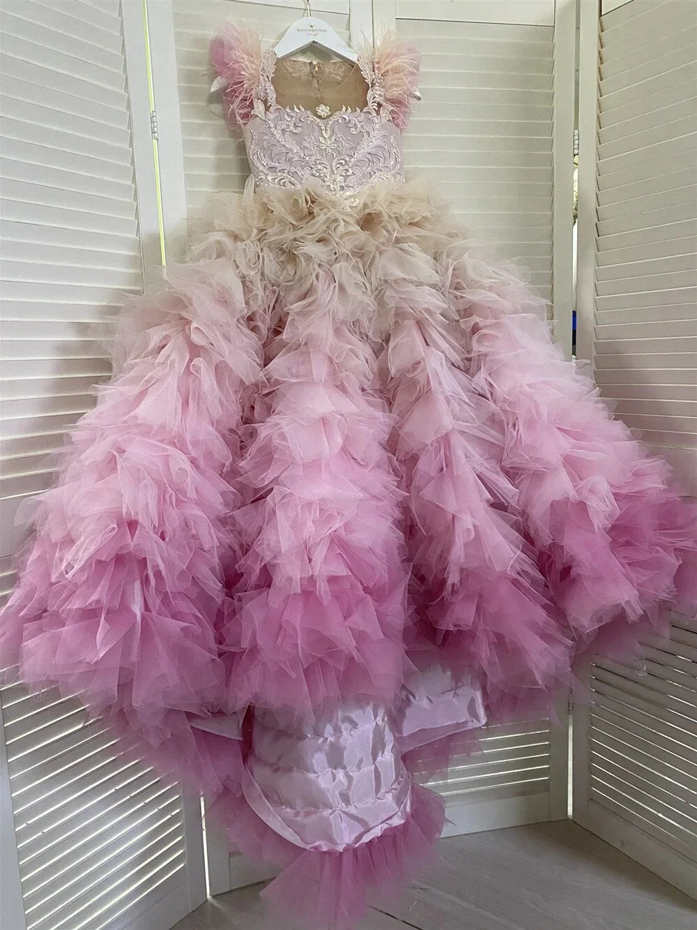 

Customized Layered Flower Girl Dress For Wedding Pink Purple Tulle Appliques Floor Length Princess Formal Occasion Pageant Gown