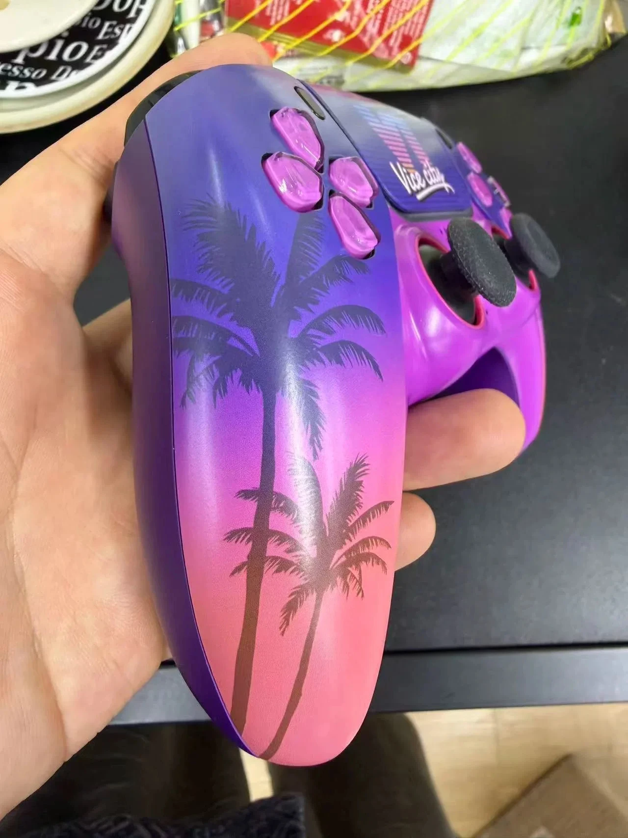 Em estoque: capa protetora para o comando DualSense, modelo GTA 6 Sunset City, para substituir a capa original, compatível com os modelos BDM-010 a BDM-060.