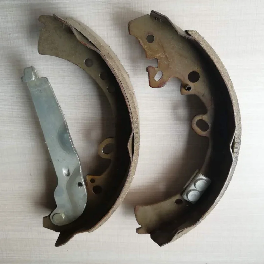 

Saudi Arabia Auto Spare Part 04495-0K070 04495-0K120 Drum Brake Shoes For TOYOTA VIGO
