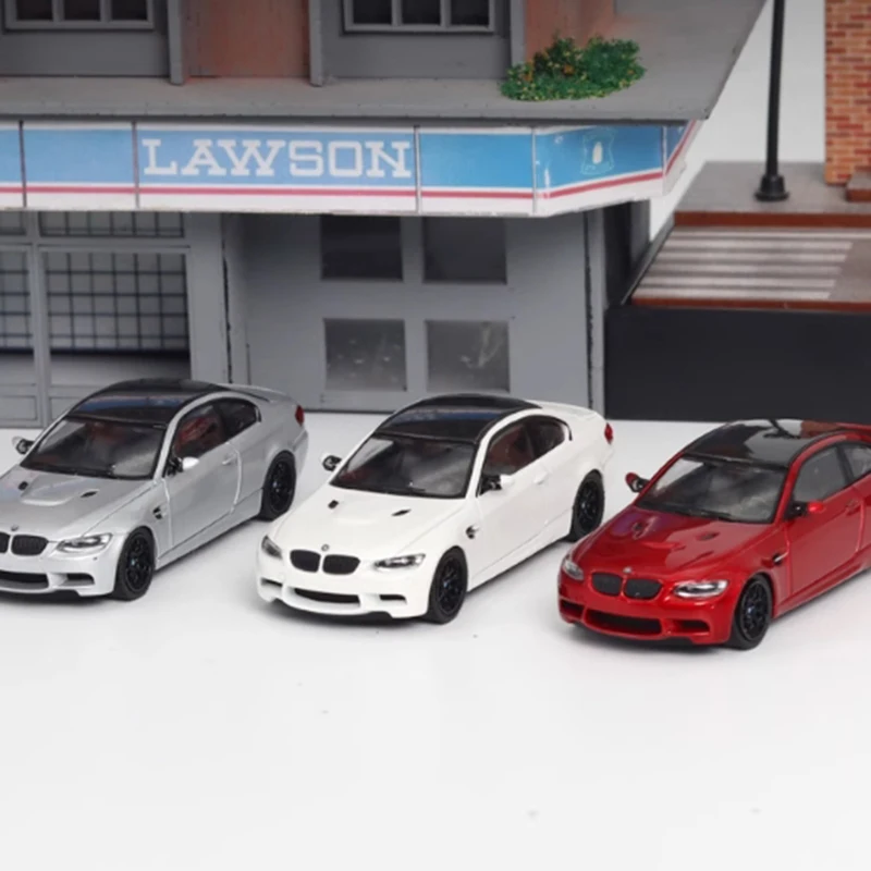 دييكاست 1:64 مقياس M3 E92 سبيكة محاكاة نموذج سيارة معدنية مجموعة ثابتة زينت هدايا العيد اللعب هدية تذكارية
