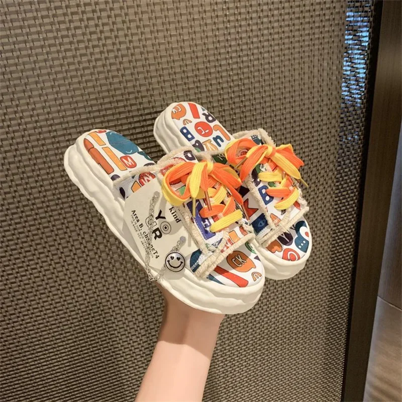 

Graffiti Slippers Women's Summer Fashion New Thick Bottom Lncrease In Height Fashion Versatile Color Blocking Sand Slippers