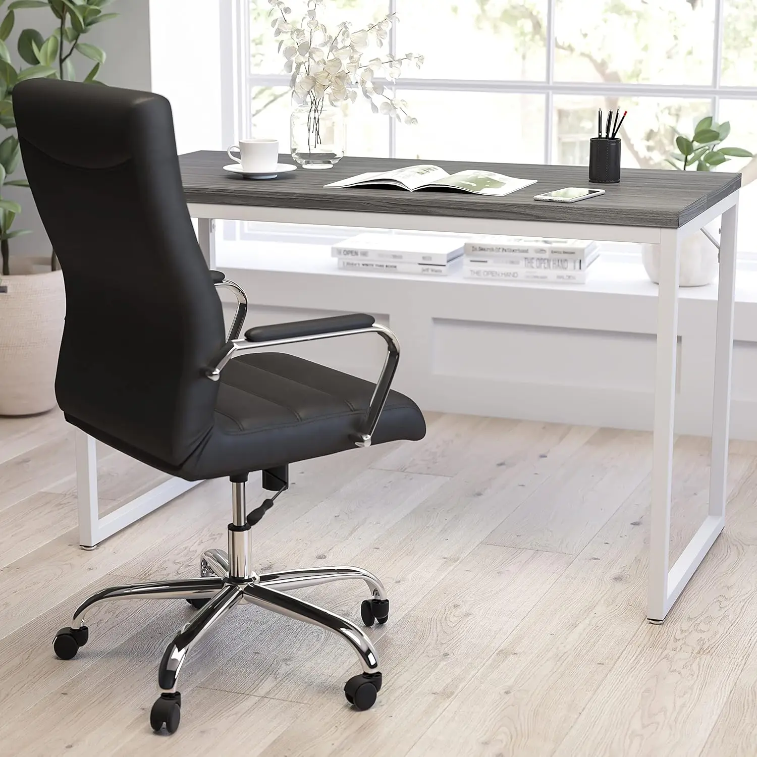 バーリン-灰色の木目調仕上げのコンピューターデスク、オープンホワイトメタルフレーム、エンジニアードウッド、47インチ