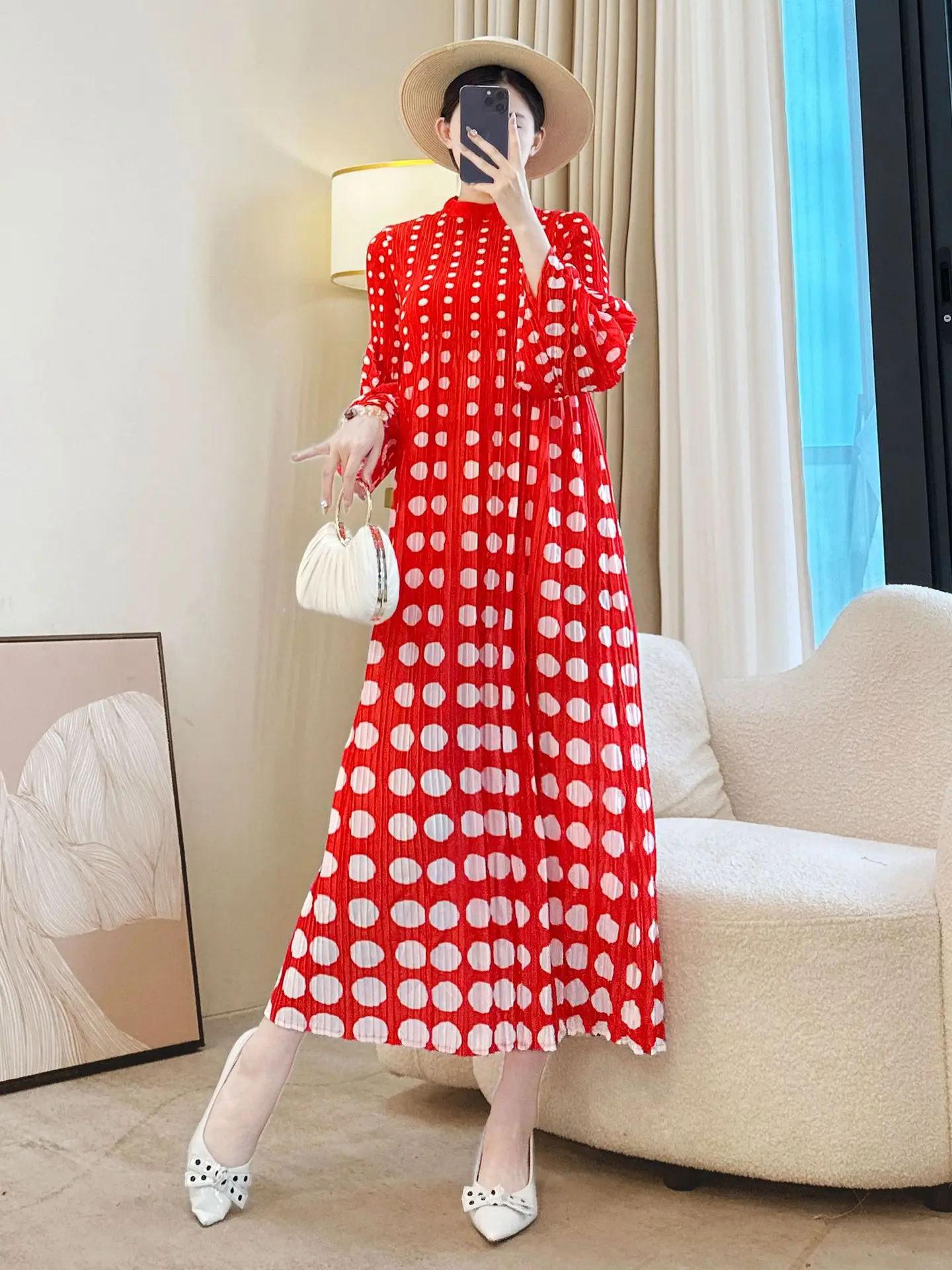 

Wholesale Pleated Polka Dot Maxi Dress Elegant Long Sleeve Red Casual Pleated Dress for Women