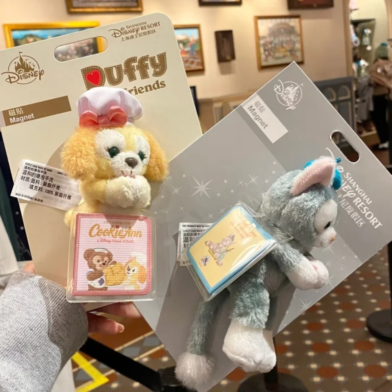 

Плюшевые магниты на холодильник с персонажами Дисней из Шанхайского курорта: Стелла Лу, Джелатони, Шелли Мэй, Кукки Энн. Милый декор для дома для фанатов Диснея.